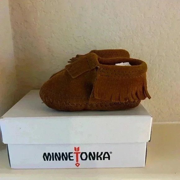 Minnetonka Moccasins Infant Riley Booties - Picture 3 of 6